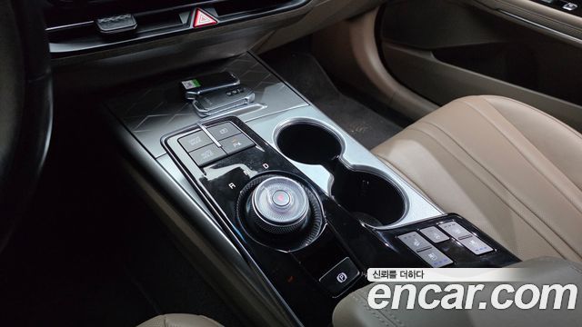 Kia K8 2.5 Gasoline 2WD Noblesse 2022 — фото 9