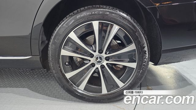 Mercedes-Benz E-Class (W213) E300e 4MATIC Exclusive 2021 — фото 21