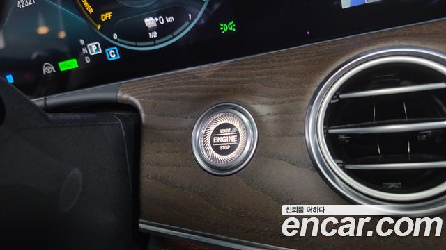 Mercedes-Benz E-Class (W213) E300e 4MATIC Exclusive 2021 — фото 29