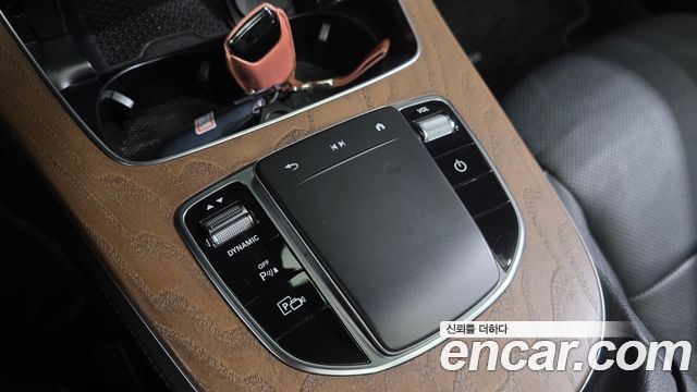 Mercedes-Benz E-Class (W213) E300e 4MATIC Exclusive 2021 — фото 32