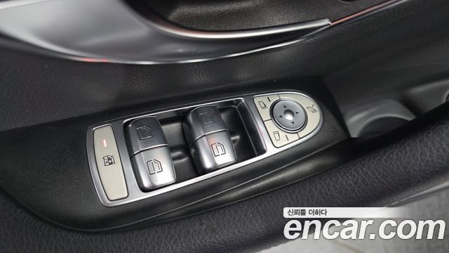 Mercedes-Benz E-Class (W213) E300e 4MATIC Exclusive 2021 — фото 35