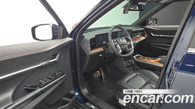 KG Mobility (SsangYong) Torres Gasoline 1.5 4WD Black Edition 2025 — фото 10