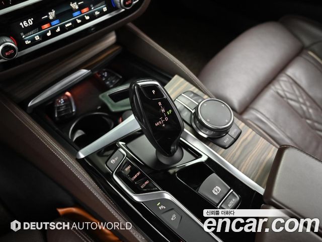 BMW 5 Series (G30) 520d xDrive M Sport Package Plus 2018 — фото 15