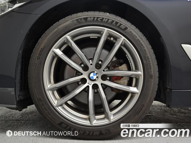 BMW 5 Series (G30) 520d xDrive M Sport Package Plus 2018 — фото 24