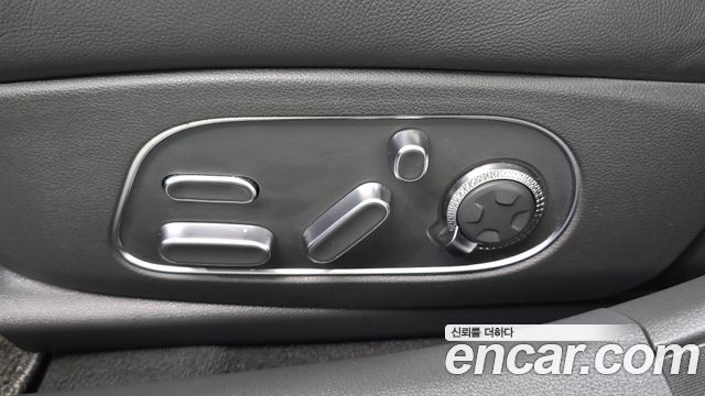 Genesis G90 (RS4) Gasoline 3.5 Turbo AWD 2022 — фото 31