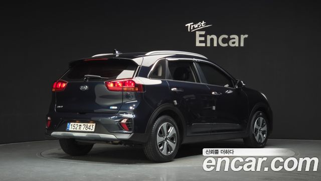 Kia Niro 1.6 HEV Luxury 2020 — фото 2
