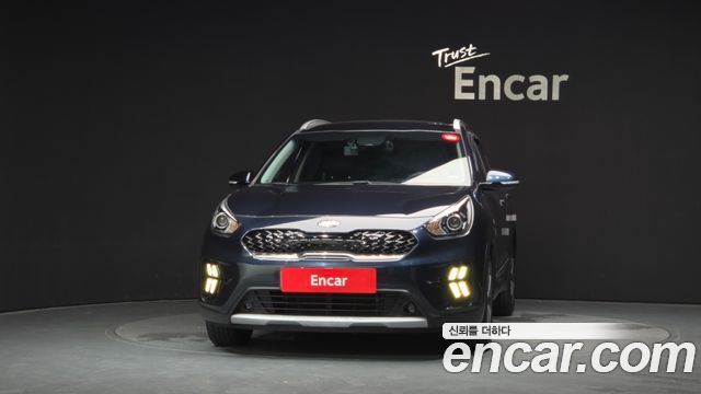 Kia Niro 1.6 HEV Luxury 2020 — фото 3