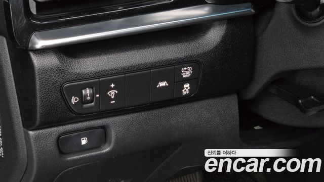 Kia Niro 1.6 HEV Luxury 2020 — фото 19