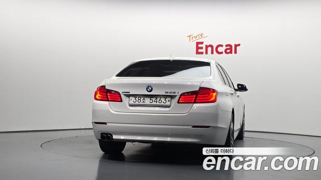 BMW 5 Series (F10) 528i xDrive 2013 — фото 4