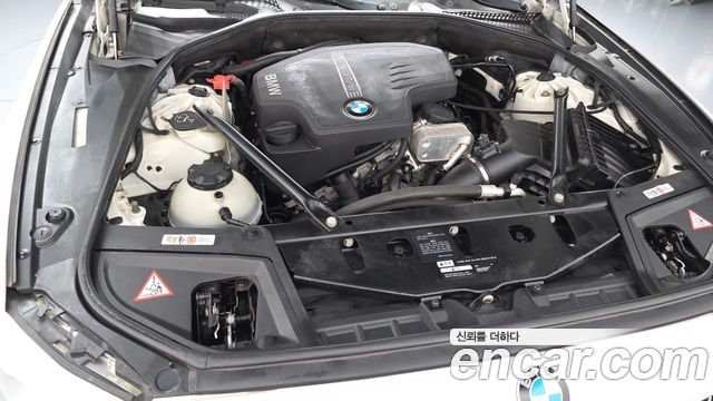BMW 5 Series (F10) 528i xDrive 2013 — фото 6