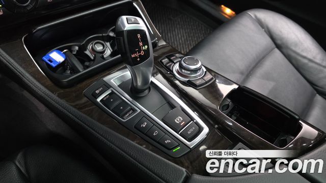 BMW 5 Series (F10) 528i xDrive 2013 — фото 9
