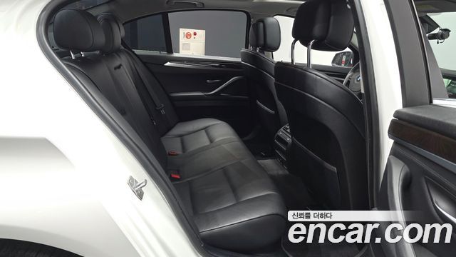 BMW 5 Series (F10) 528i xDrive 2013 — фото 12