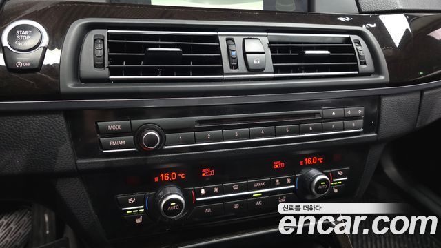 BMW 5 Series (F10) 528i xDrive 2013 — фото 17