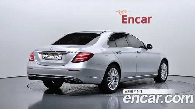 Mercedes-Benz E-Class (W213) E220d Exclusive 2017 — фото 2
