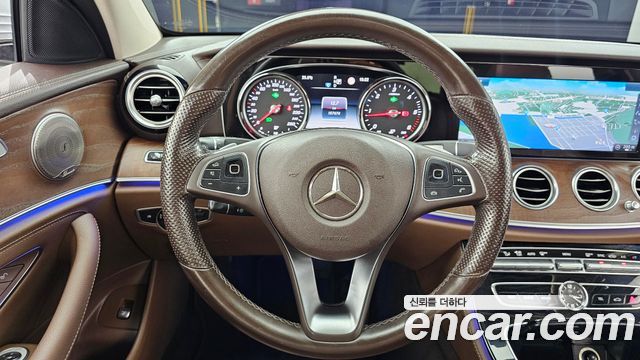Mercedes-Benz E-Class (W213) E220d Exclusive 2017 — фото 13