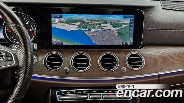Mercedes-Benz E-Class (W213) E220d Exclusive 2017 — фото 14