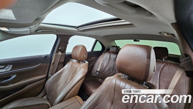 Mercedes-Benz E-Class (W213) E220d Exclusive 2017 — фото 18