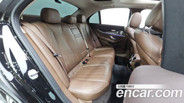 Mercedes-Benz E-Class (W213) E400 4MATIC Exclusive 2017 — фото 11