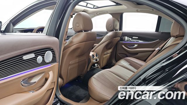 Mercedes-Benz E-Class (W213) E400 4MATIC Exclusive 2017 — фото 12
