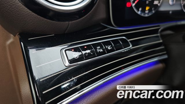 Mercedes-Benz E-Class (W213) E400 4MATIC Exclusive 2017 — фото 19