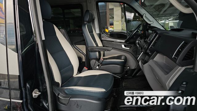 Hyundai Solati 15-seater Luxury 2021 — фото 10