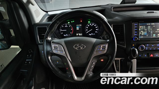Hyundai Solati 15-seater Luxury 2021 — фото 13