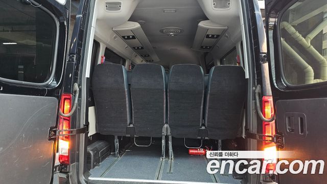 Hyundai Solati 15-seater Luxury 2021 — фото 20