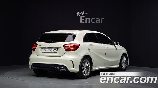 Mercedes-Benz A-Class (W176) A200 AMG Line 2018 — фото 2