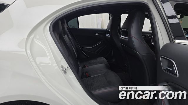Mercedes-Benz A-Class (W176) A200 AMG Line 2018 — фото 12