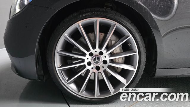 Mercedes-Benz E-Class (W213) E350 4MATIC AMG Line 2021 — фото 5