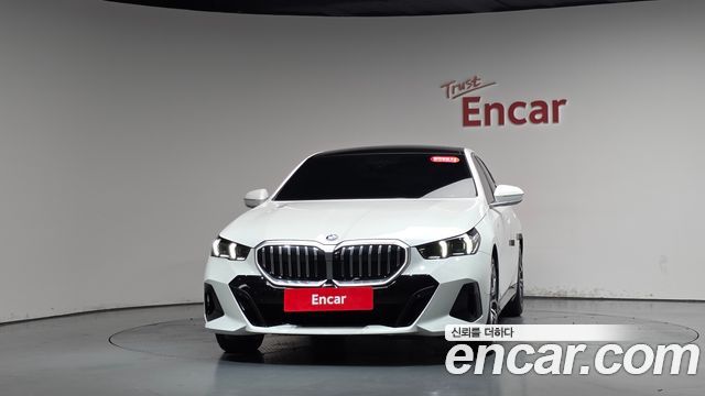BMW 5 Series (G60) 523d xDrive M Sport 2024 — фото 3