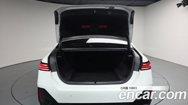 BMW 5 Series (G60) 523d xDrive M Sport 2024 — фото 20