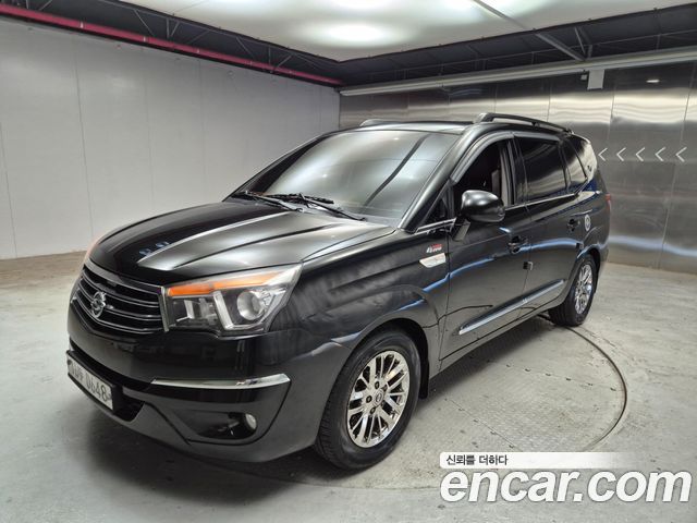 KG Mobility (SsangYong) Korando Turismo 4WD Extreme 9-seater