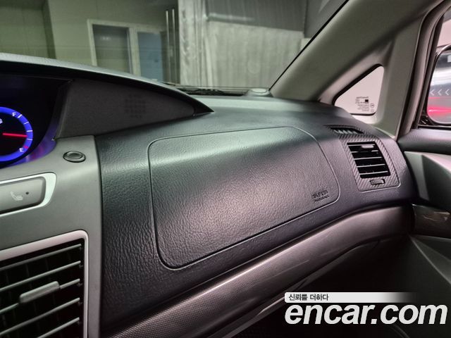 KG Mobility (SsangYong) Korando Turismo 4WD Extreme 9-seater 2015 — фото 20