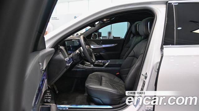 BMW 7 Series (G70) 740i xDrive M Sport 2026 — фото 16