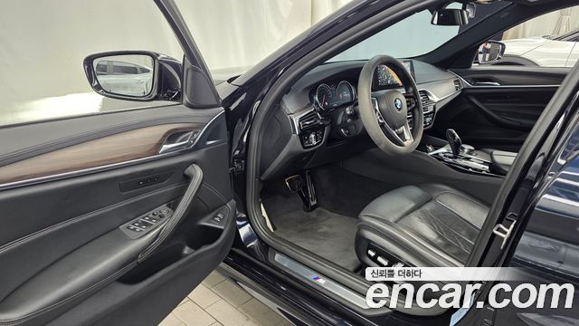 BMW 5 Series (G30) 520d xDrive M Sport Package Plus 2018 — фото 10