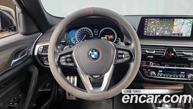 BMW 5 Series (G30) 520d xDrive M Sport Package Plus 2018 — фото 17