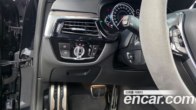 BMW 5 Series (G30) 520d xDrive M Sport Package Plus 2018 — фото 20