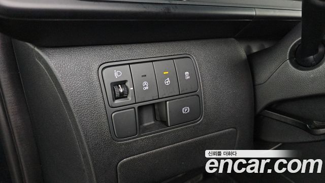 Hyundai Staria Cargo 5-Seater Modern 2022 — фото 18