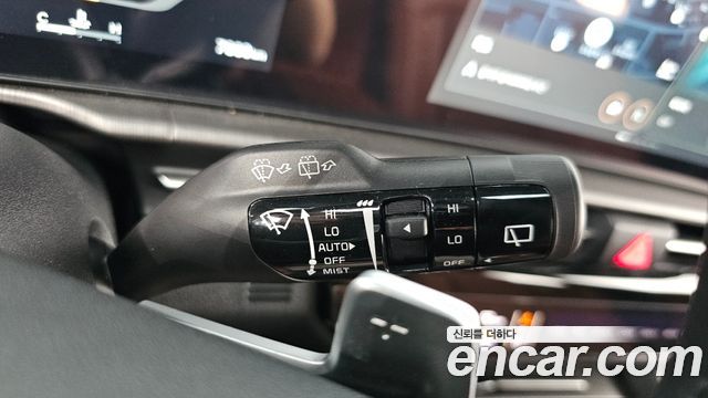 Kia Sportage (V) Gasoline 1.6 Turbo 2WD Signature 2025 — фото 18
