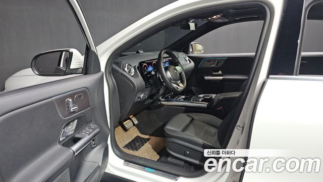 Mercedes-Benz EQA (H243) EQA250 AMG Line 2023 — фото 10