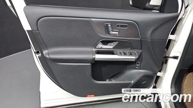 Mercedes-Benz EQA (H243) EQA250 AMG Line 2023 — фото 30