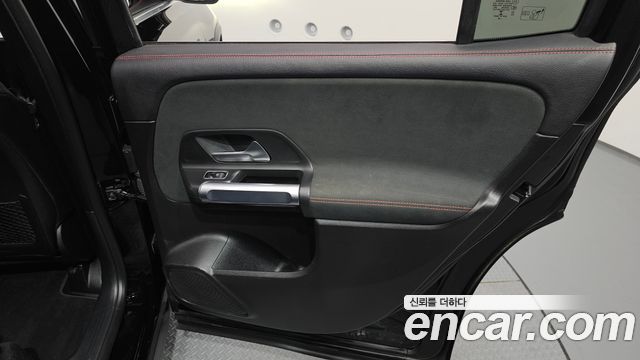 Mercedes-Benz GLB-Class (X247) GLB250 4MATIC 2020 — фото 20