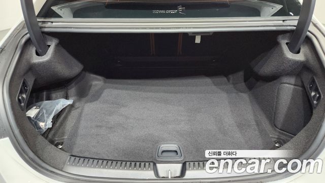 Mercedes-Benz E-Class (W214) E200 Avantgarde 2025 — фото 24