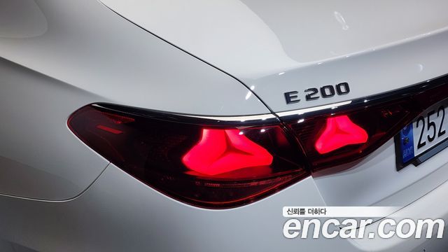 Mercedes-Benz E-Class (W214) E200 Avantgarde 2025 — фото 29
