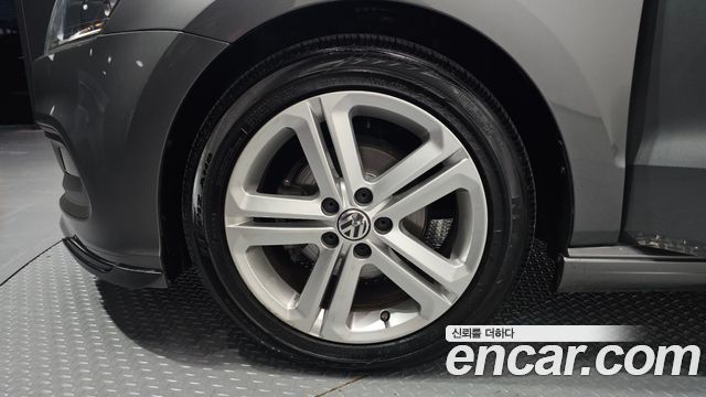 Volkswagen Polo 1.6 TDI R-Line 5th 2014 — фото 5