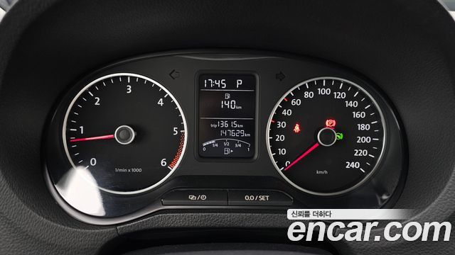 Volkswagen Polo 1.6 TDI R-Line 5th 2014 — фото 8