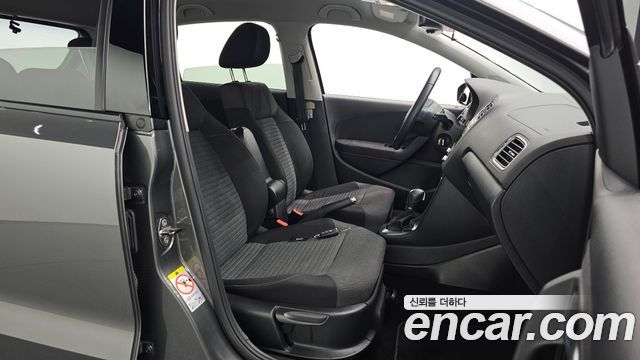 Volkswagen Polo 1.6 TDI R-Line 5th 2014 — фото 10