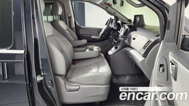 Hyundai Grand Starex Wagon 12-Seater Modern 2020 — фото 26