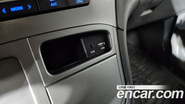 Hyundai Grand Starex Wagon 12-Seater Modern 2020 — фото 29